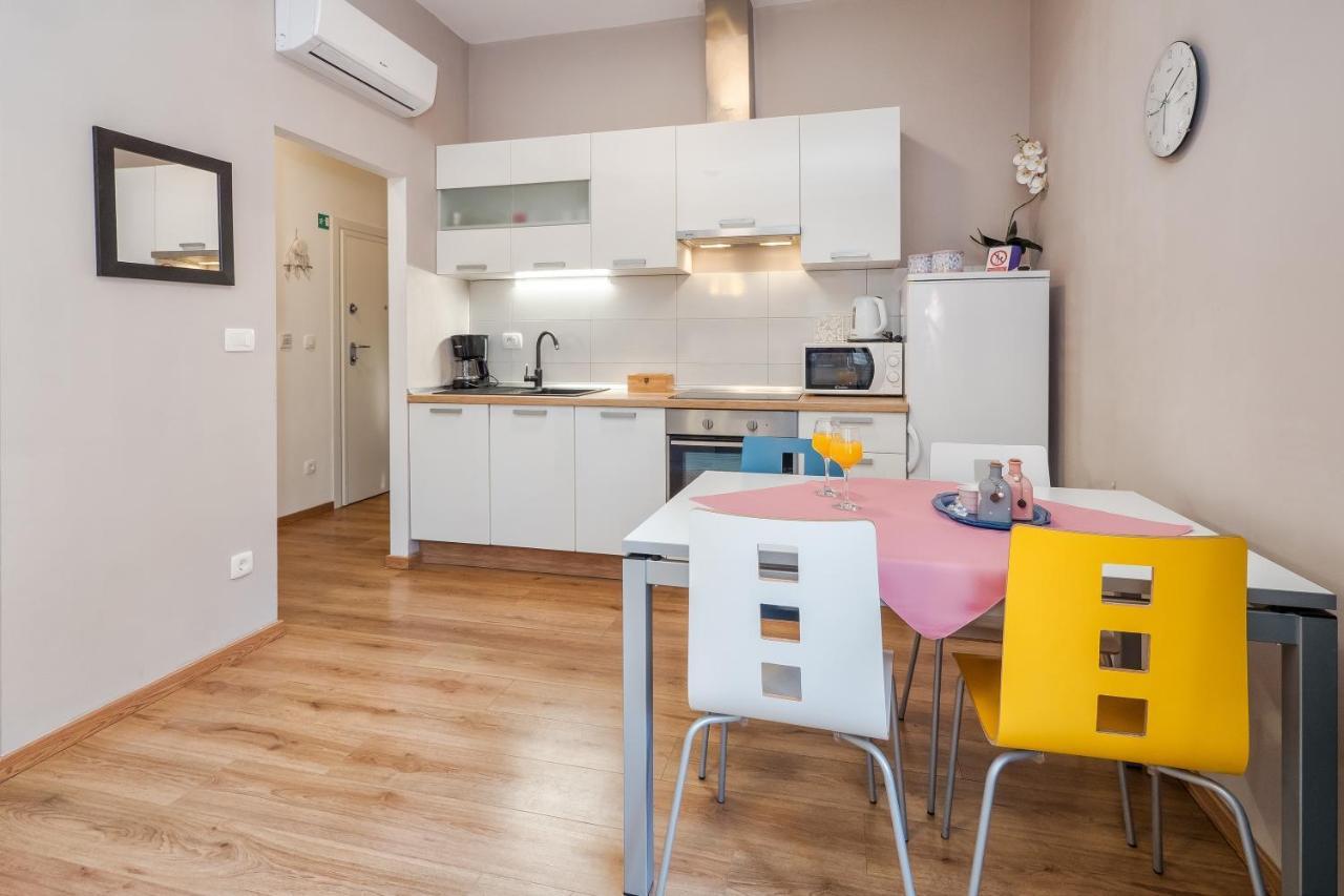 Apartment Queen Teuta In The Heart Of Split Historical Heritage Exterior photo